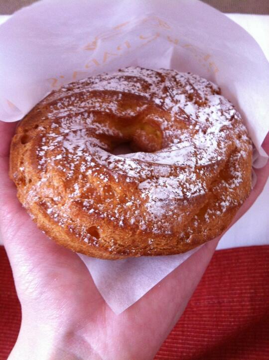 Beard Papa's cruller