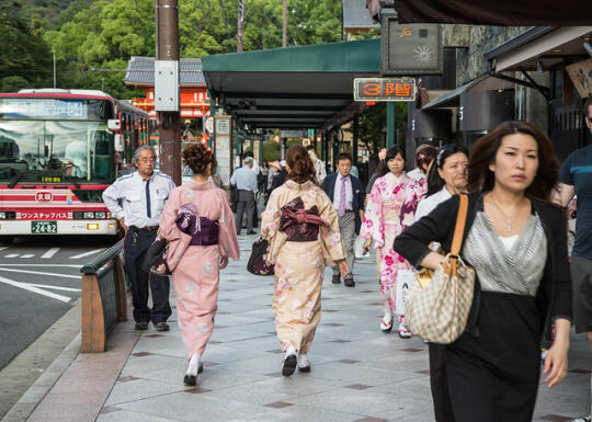 Maiko on the main street