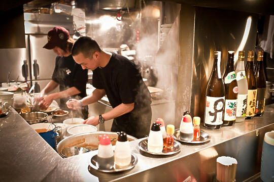 Keizo making our ramen