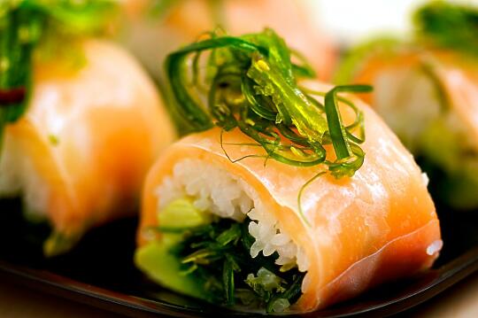 Seaweed Salmon Roll