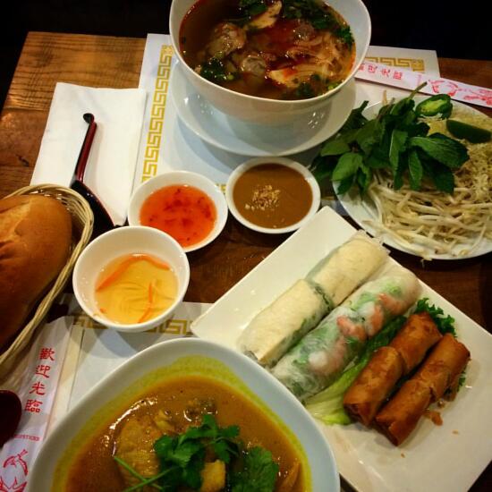 Ca ri ga, bun bo hue from Pho Avenue