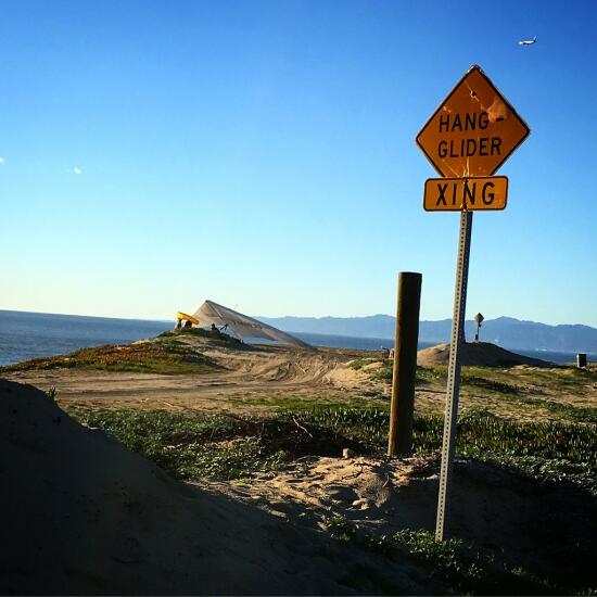 Hang glider crossing