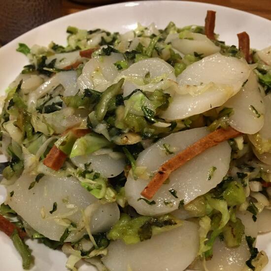 Rice cakes with mustard greens