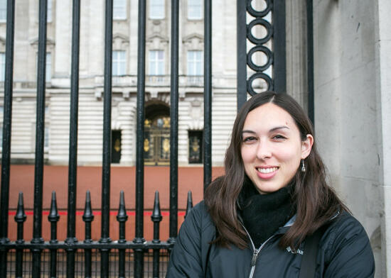 Allison in front of Buckingham Palace