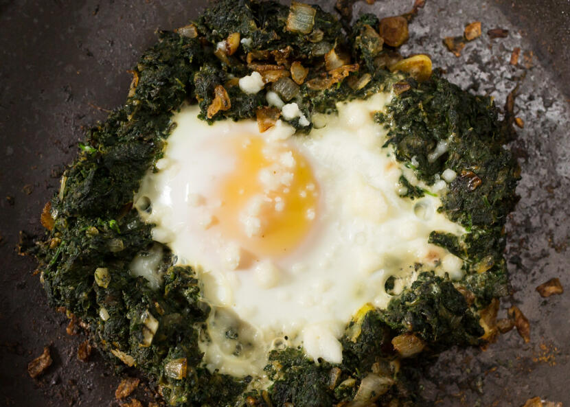 spinach shakshuka