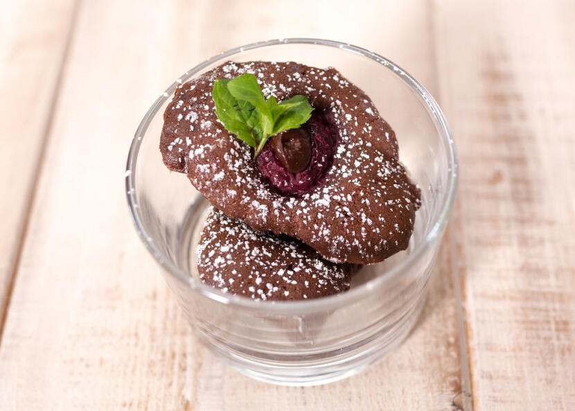 chocolate raspberry madeleines